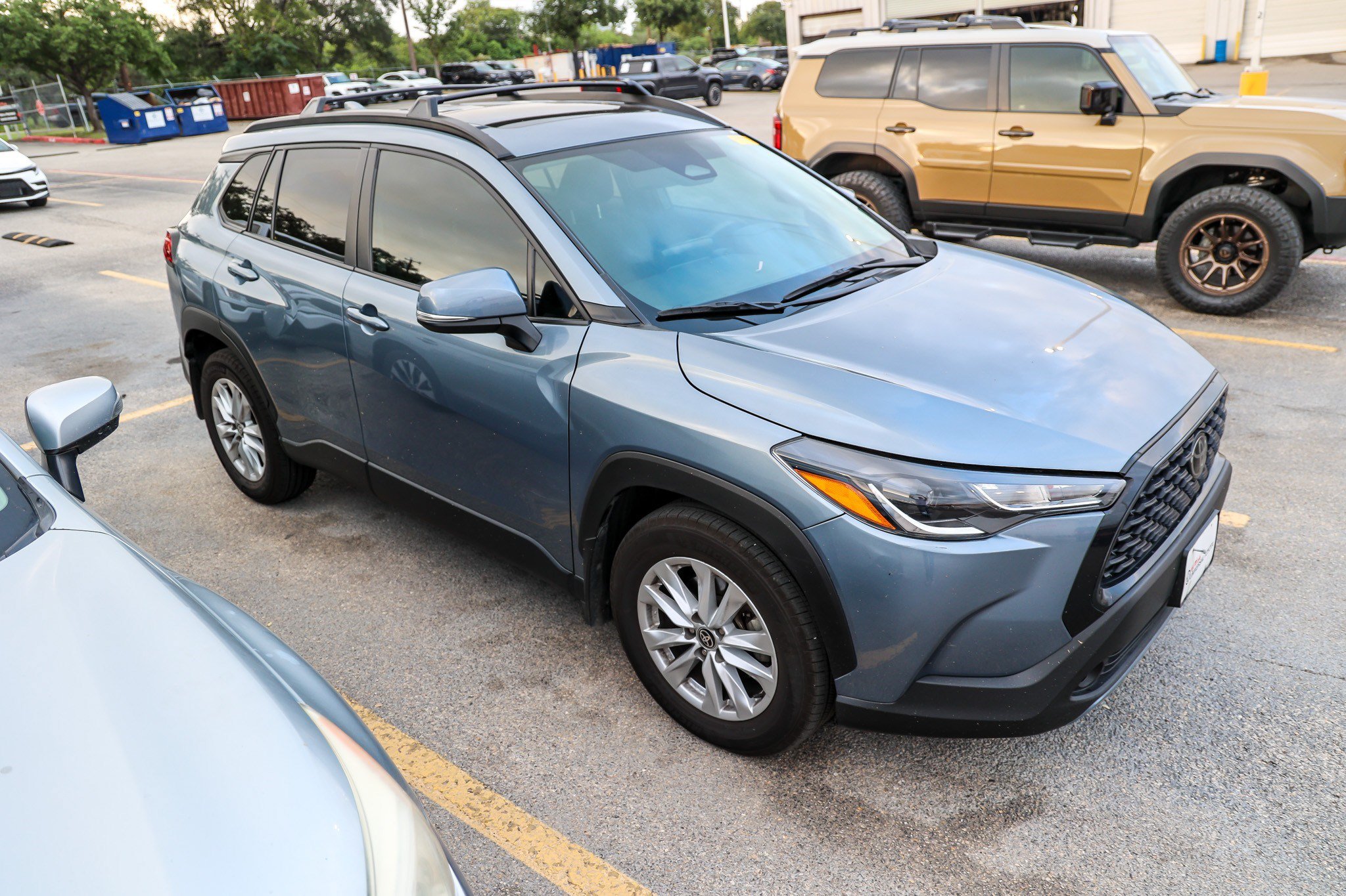 Used 2024 Toyota Corolla Cross LE w/ Moonroof Package FWD image 9
