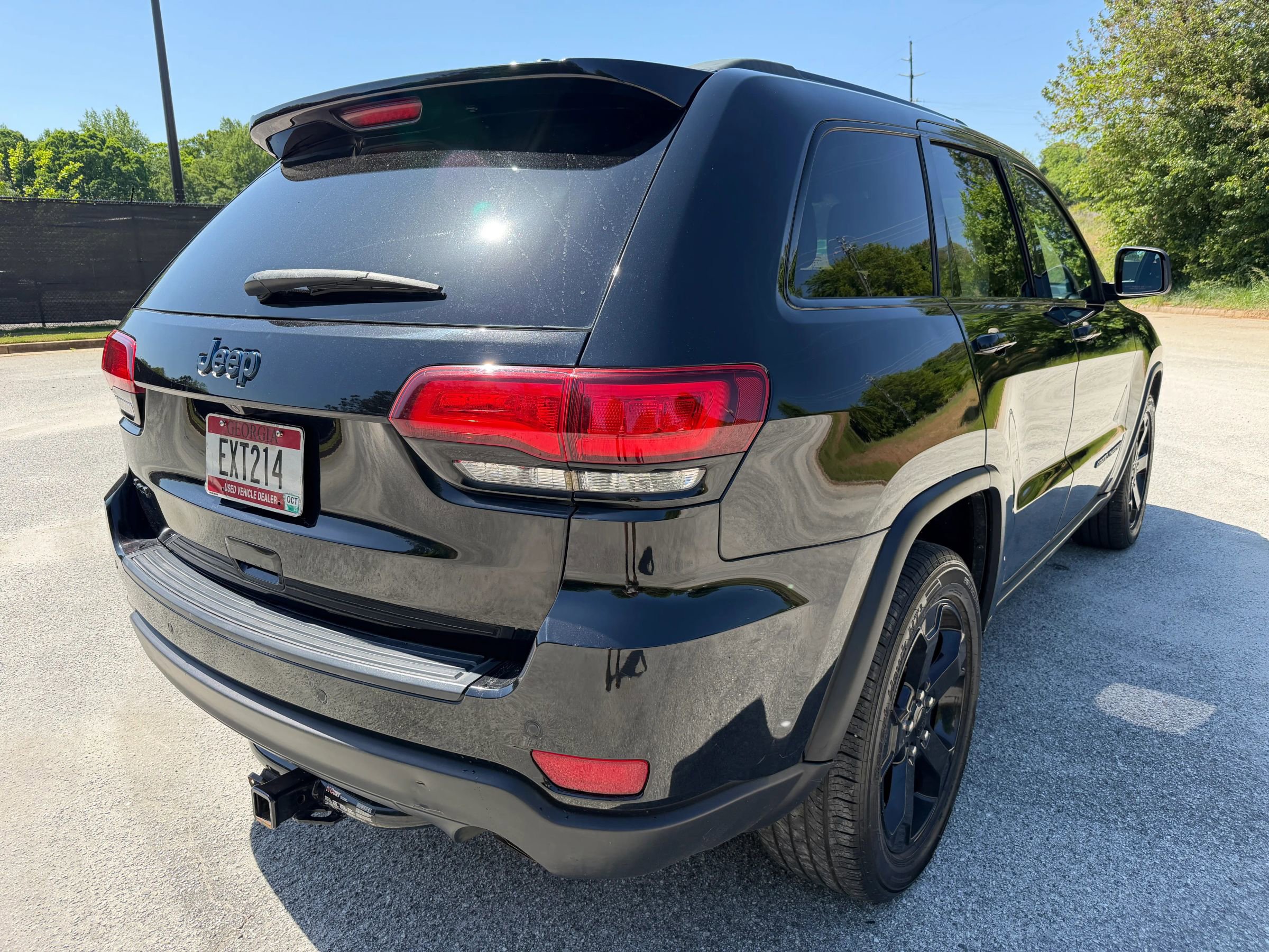 Used 2019 Jeep Grand Cherokee Laredo AWD/4WD image 5