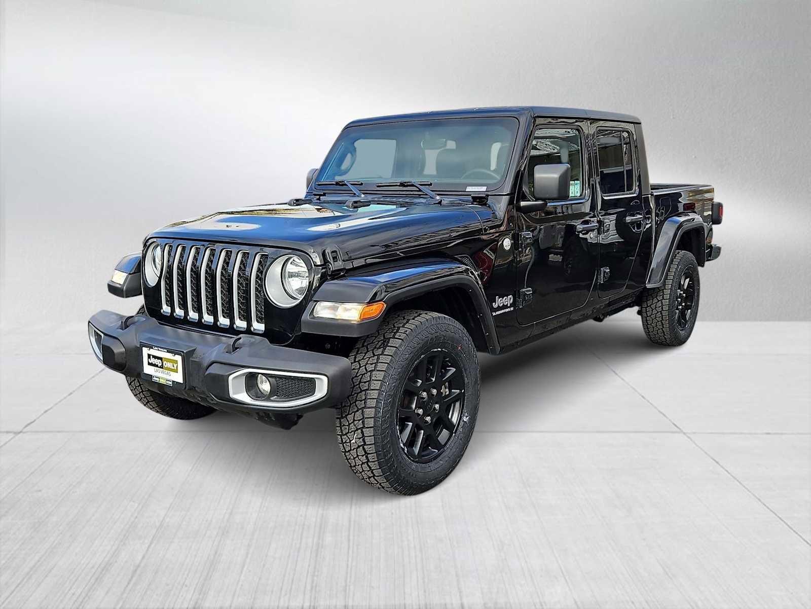 Used 2023 Jeep Gladiator Overland image 4