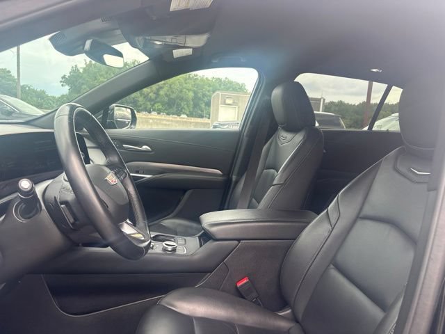 Used 2025 Cadillac XT4 Premium Luxury AWD/4WD image 3