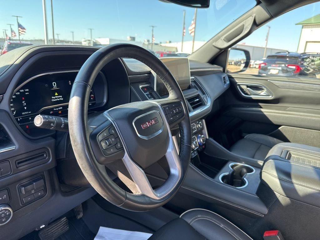 Used 2023 GMC Yukon XL SLT w/ SLT Premium Package AWD/4WD image 24