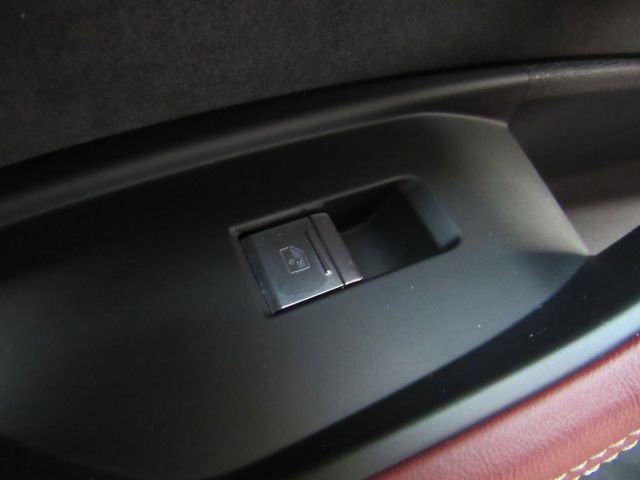 Used 2023 Audi e-tron S Premium Plus w/ Black Optic Package AWD/4WD image 33