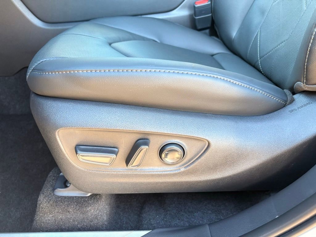 Used 2026 Toyota Highlander Platinum image 23