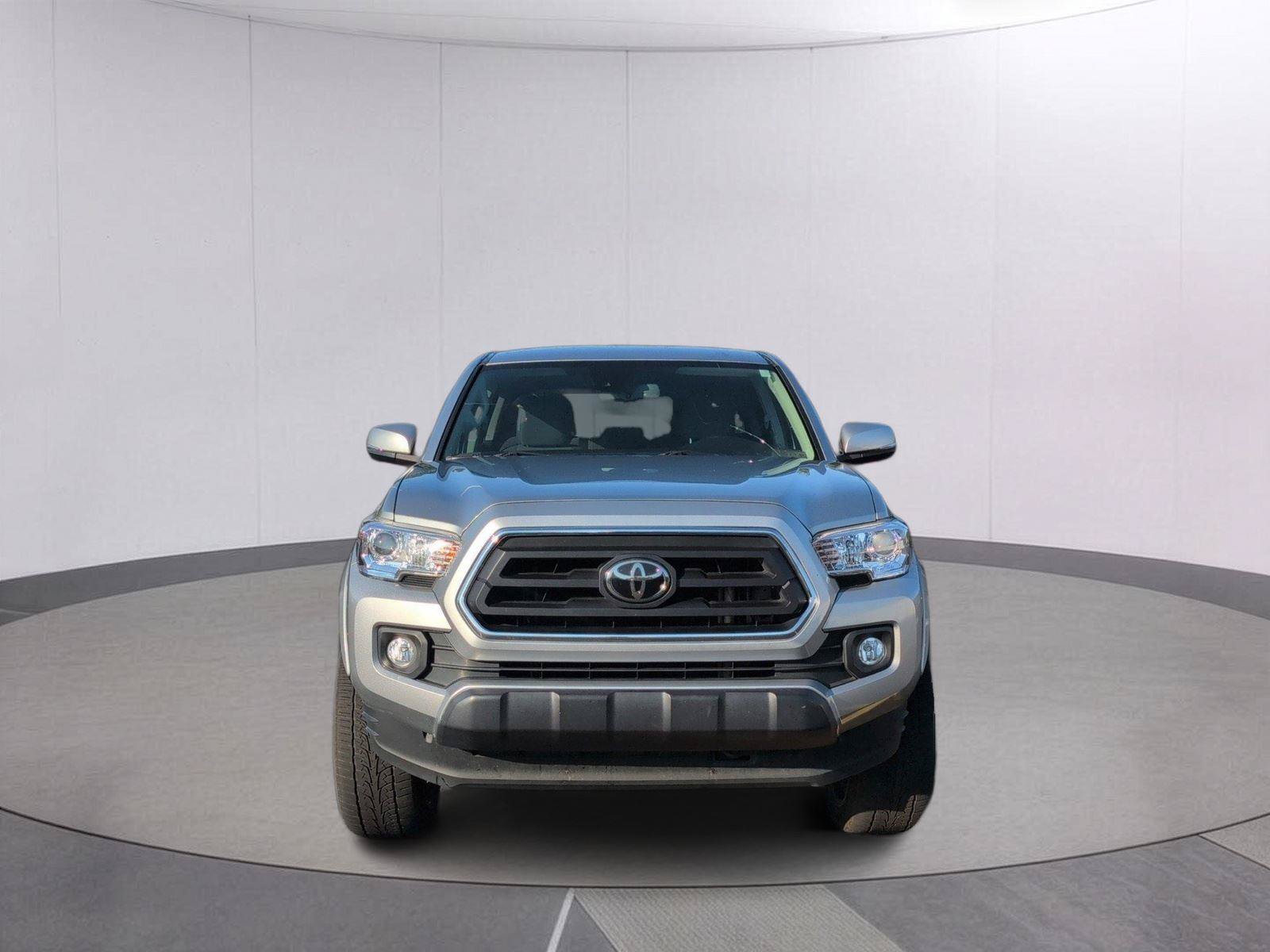 Used 2022 Toyota Tacoma SR5 w/ Technology Package RWD image 11
