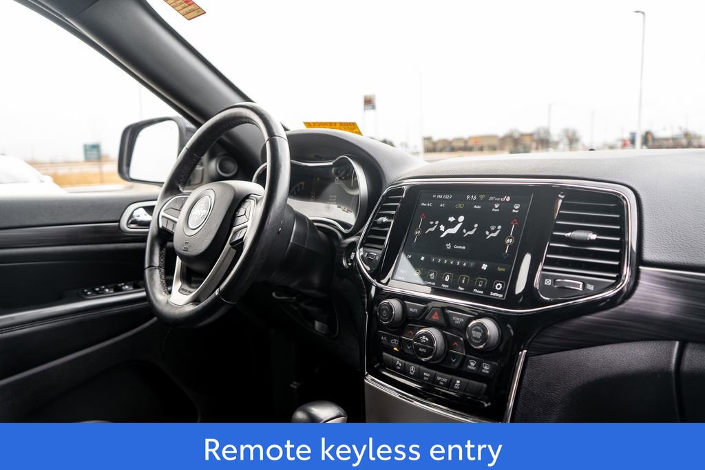 Used 2022 Jeep Grand Cherokee Laredo X image 12