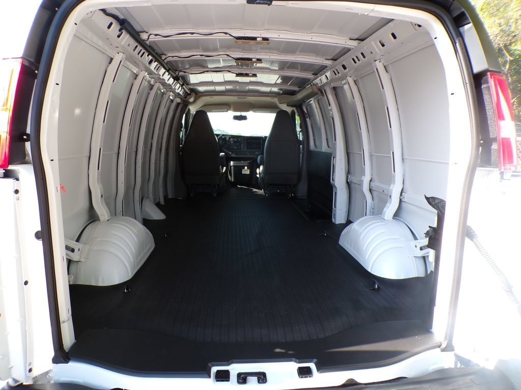 New 2026 Chevrolet Express 2500 Extended w/ Driver Convenience Package RWD image 17