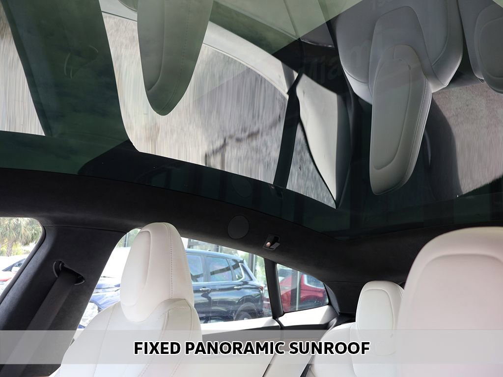 Used 2022 Tesla Model S image 5