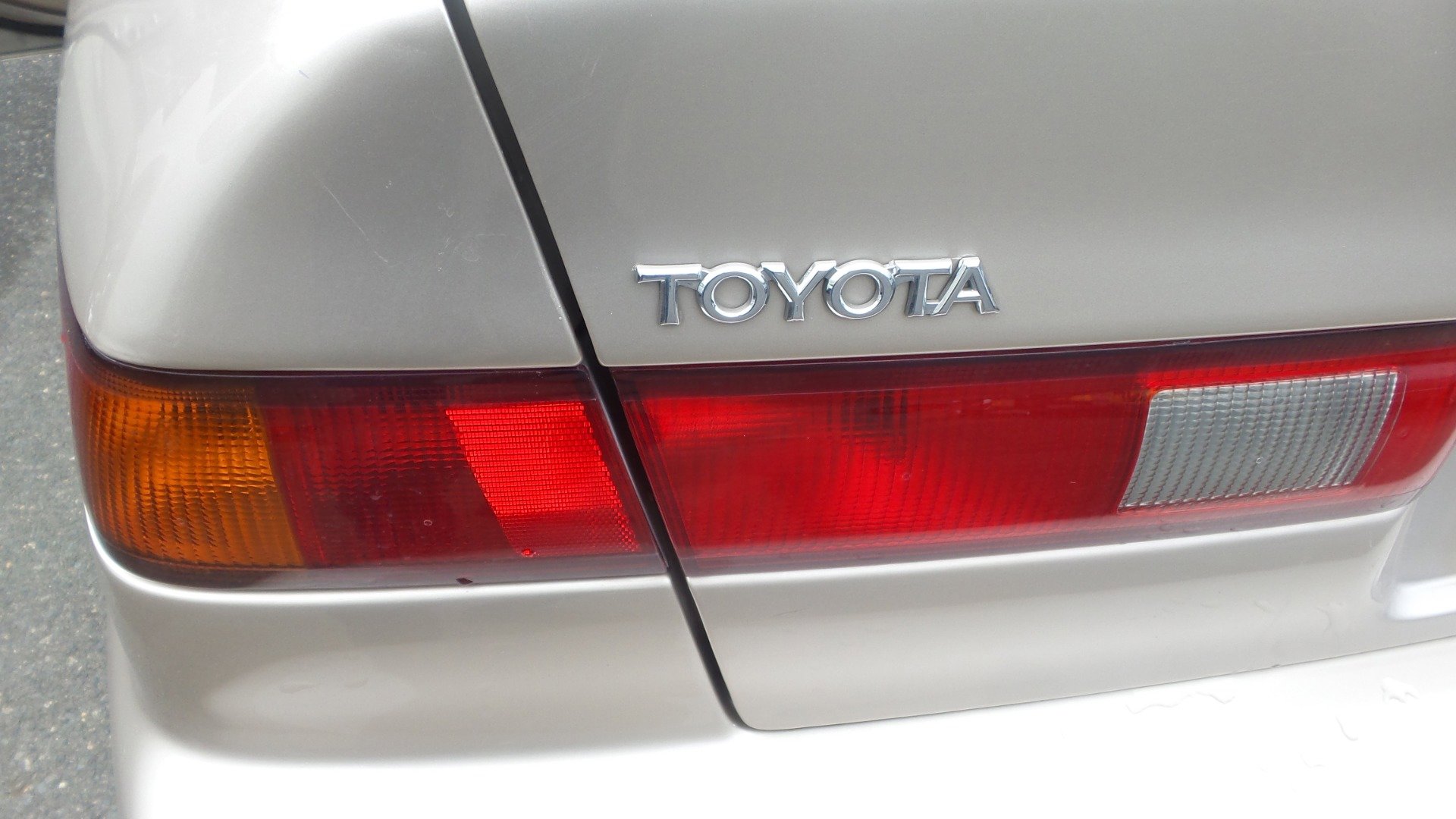 Used 1998 Toyota Camry LE FWD image 38