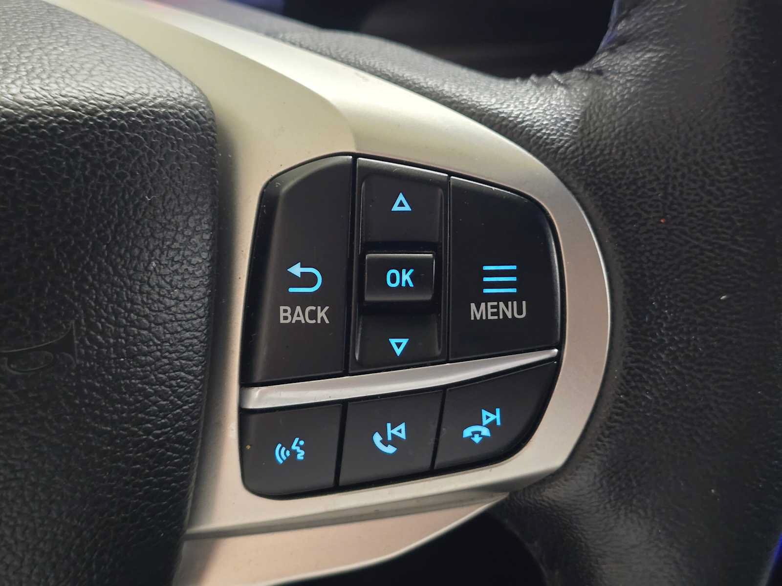 Used 2022 Ford Explorer Limited w/ Hybrid Equipment Group 310A RWD image 31