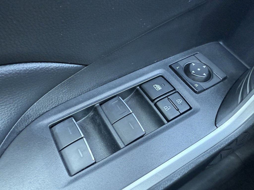 Used 2022 Toyota RAV4 XLE image 22