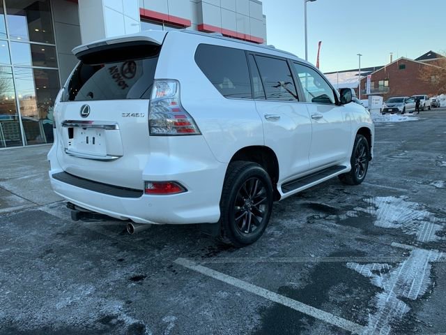 Used 2023 Lexus GX 460 Premium w/ Premium Package image 3