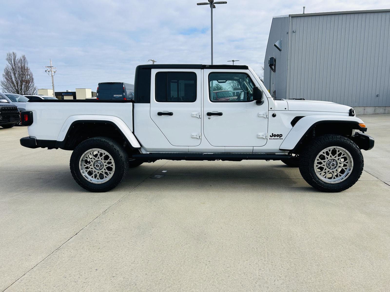 Used 2022 Jeep Gladiator Sport image 33
