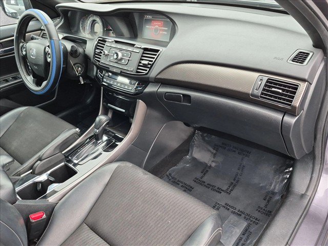 Used 2016 Honda Accord Sport image 20