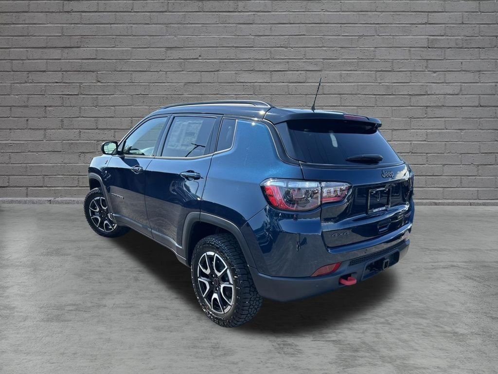 New 2026 Jeep Compass Trailhawk w/ Sun, Sound & Navigation Group AWD/4WD image 5