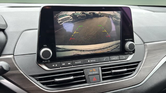 Used 2024 Nissan Altima 2.5 SV FWD image 26