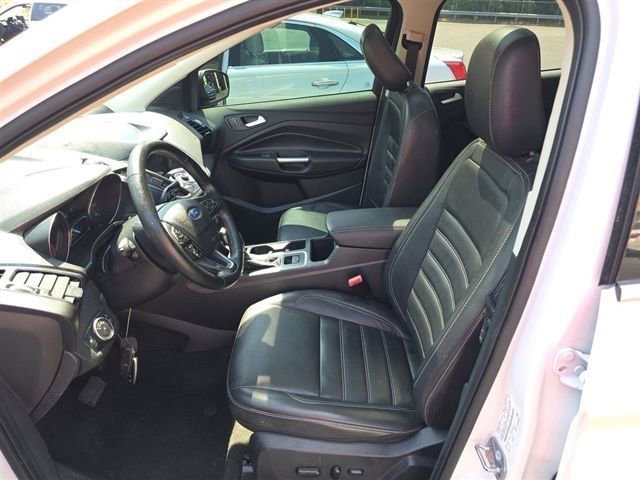 Used 2019 Ford Escape Titanium FWD image 3