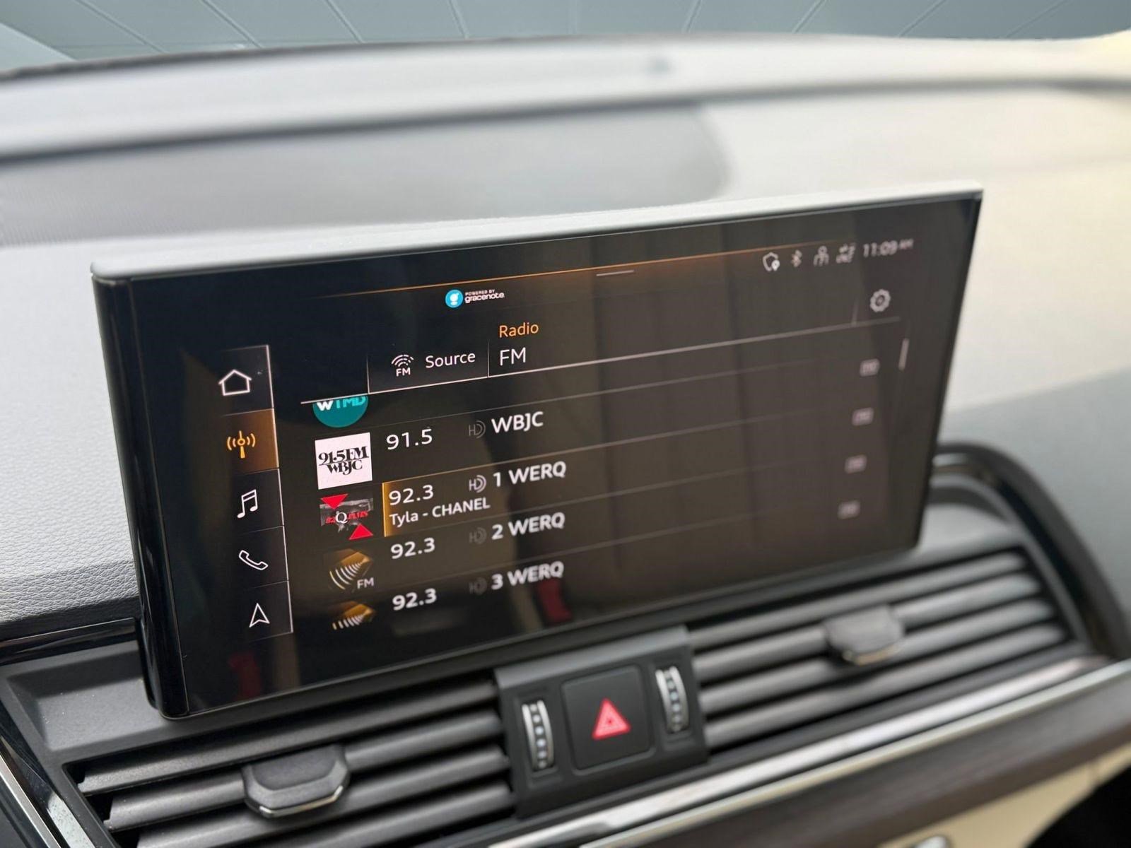 Used 2023 Audi Q5 2.0T Premium w/ Convenience Package image 25