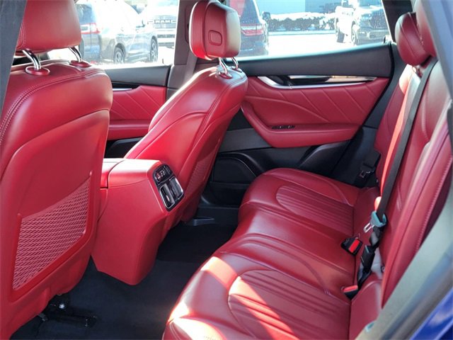 Used 2019 Maserati Levante image 11