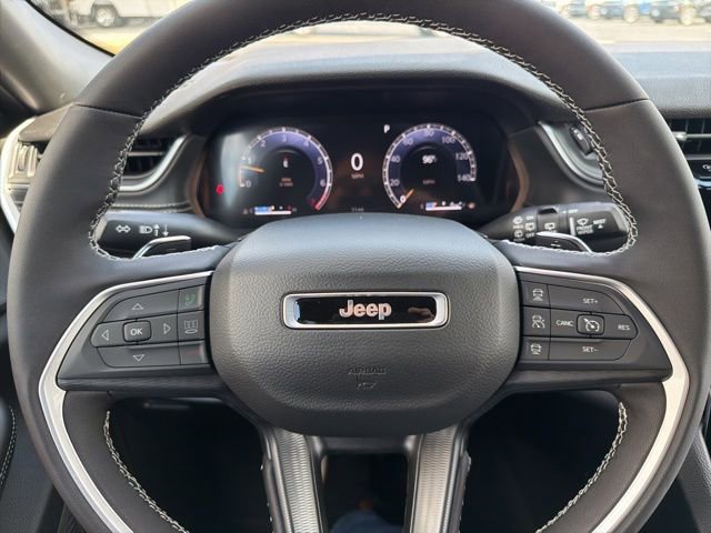 New 2025 Jeep Grand Cherokee Altitude RWD image 11