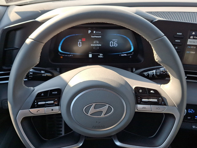 Certified 2025 Hyundai Elantra Sport image 18