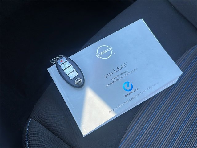 Used 2024 Nissan Leaf S image 29