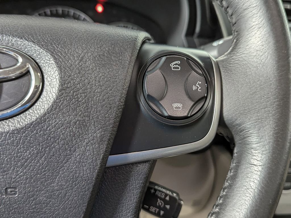 Used 2014 Toyota Camry XLE image 30