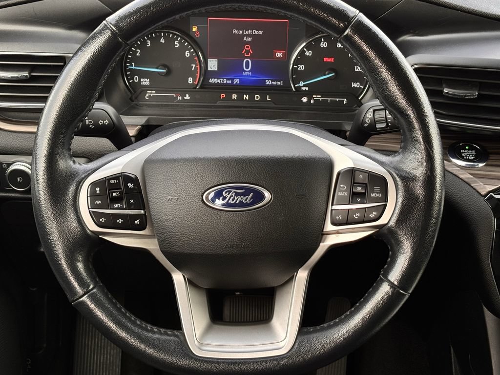 Used 2021 Ford Explorer Limited w/ Equipment Group 301A AWD/4WD image 9