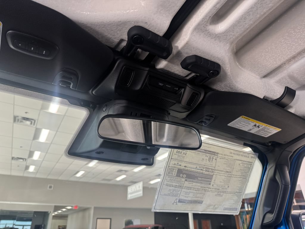New 2026 Jeep Gladiator Rubicon w/ Whitecap Package AWD/4WD image 24
