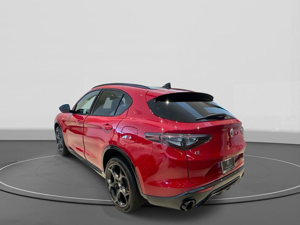 New 2026 Alfa Romeo Stelvio Sprint w/ Convenience Package image 4