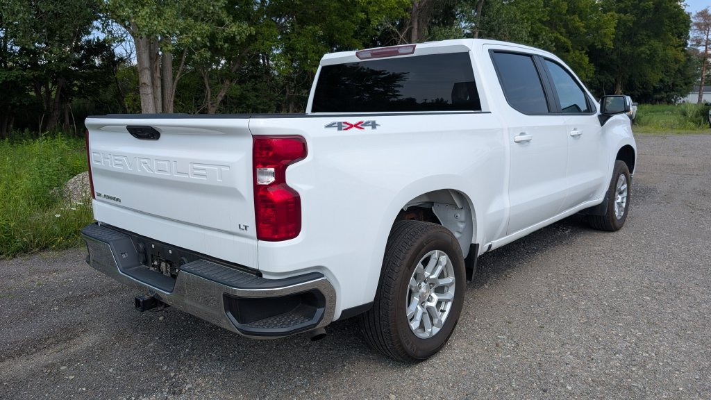 Used 2023 Chevrolet Silverado 1500 LT AWD/4WD image 5