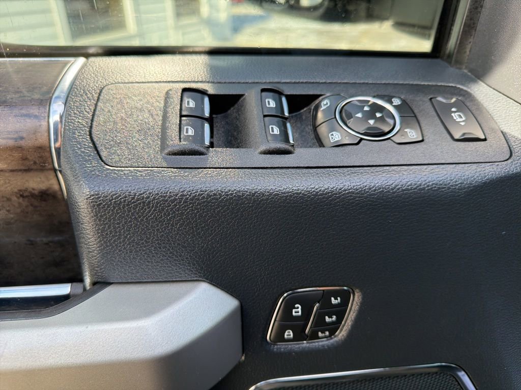 Used 2022 Ford F250 Lariat w/ Lariat Ultimate Package image 13