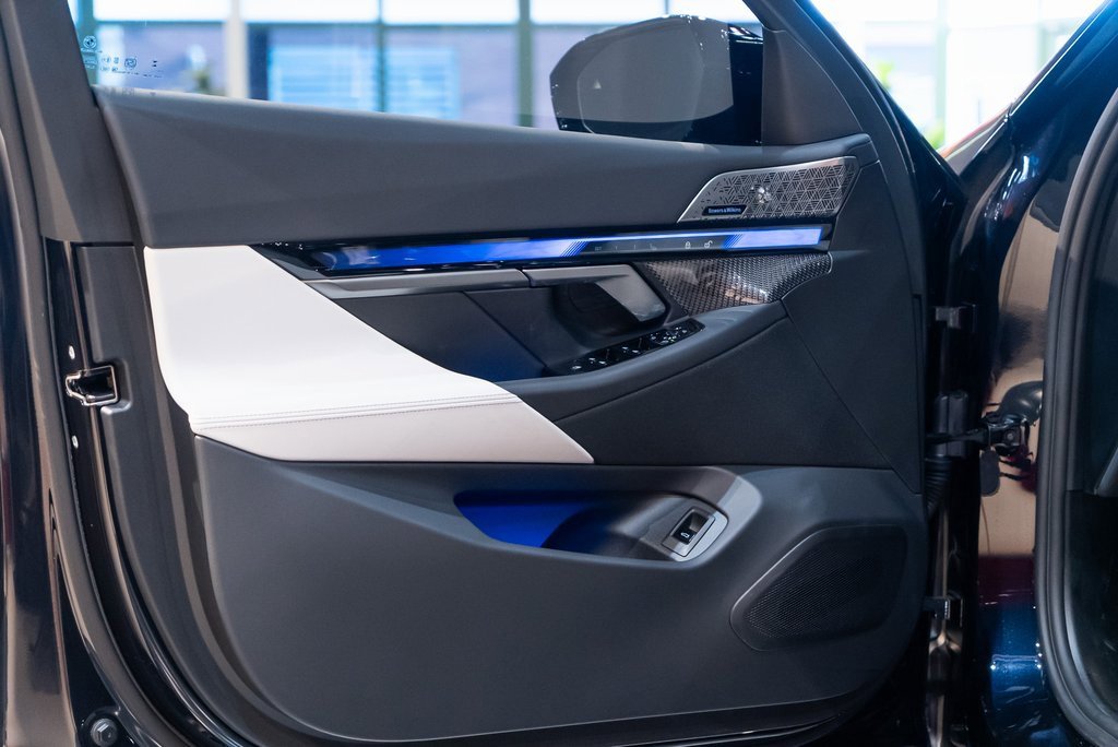 Used 2025 BMW M5 Touring image 20