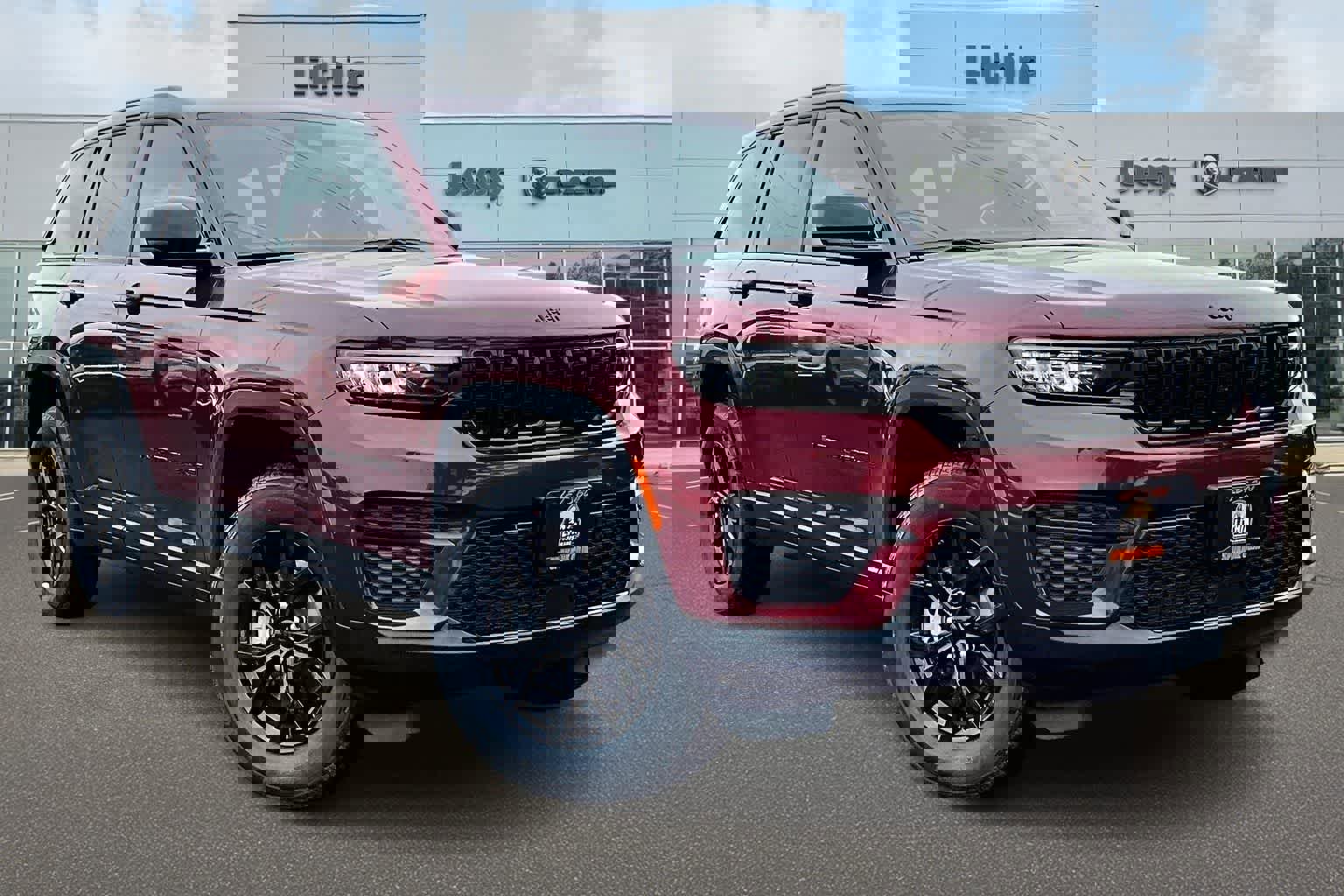 New 2025 Jeep Grand Cherokee Altitude image 22