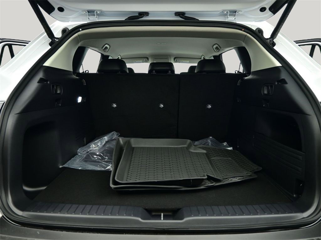 Certified 2025 MAZDA CX-50 2.5 Hybrid w/ Preferred Pkg image 44