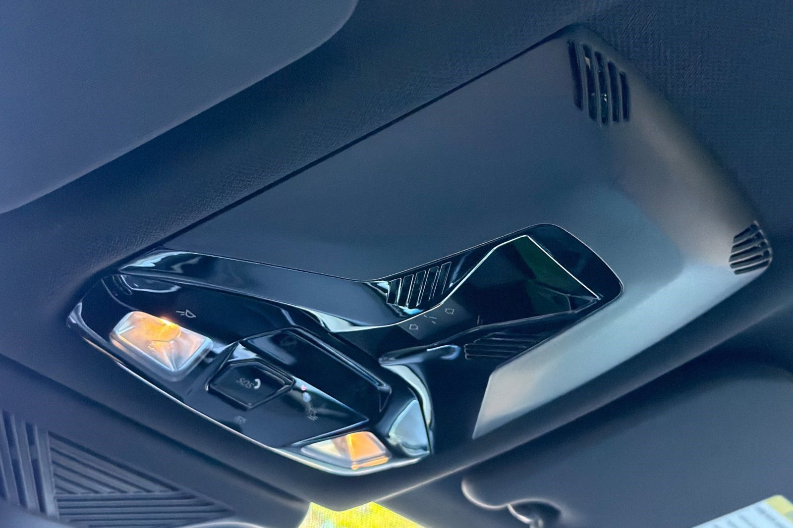 Used 2025 BMW X1 xDrive28i w/ Technology Package image 22