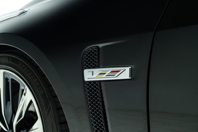 Used 2018 Cadillac CTS V w/ Luxury Package image 21