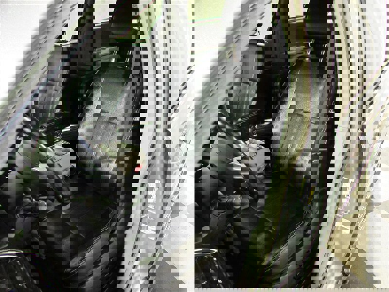 Used 2014 Chrysler Town & Country Touring image 14