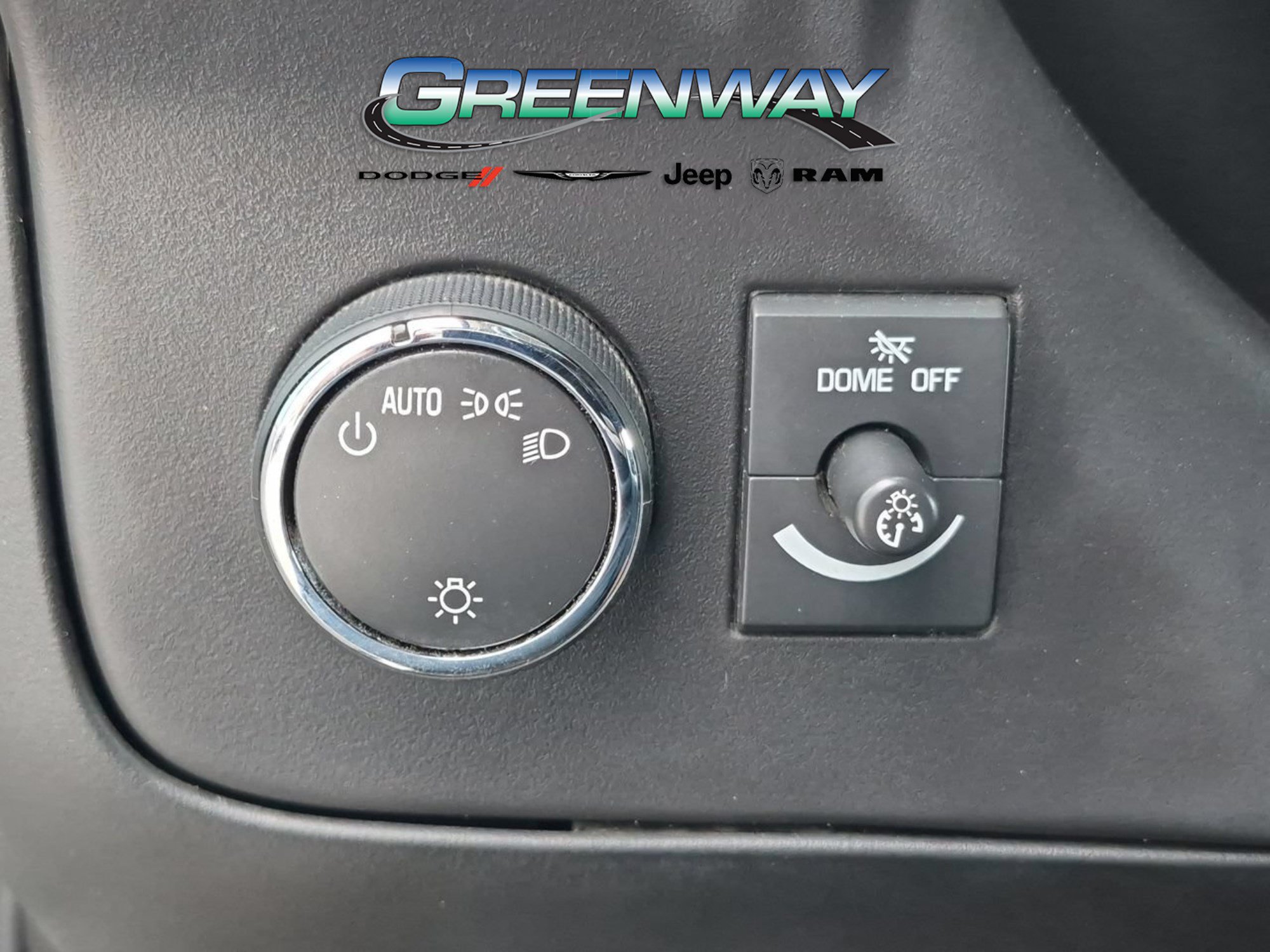 Used 2017 Chevrolet Express 2500 RWD image 21