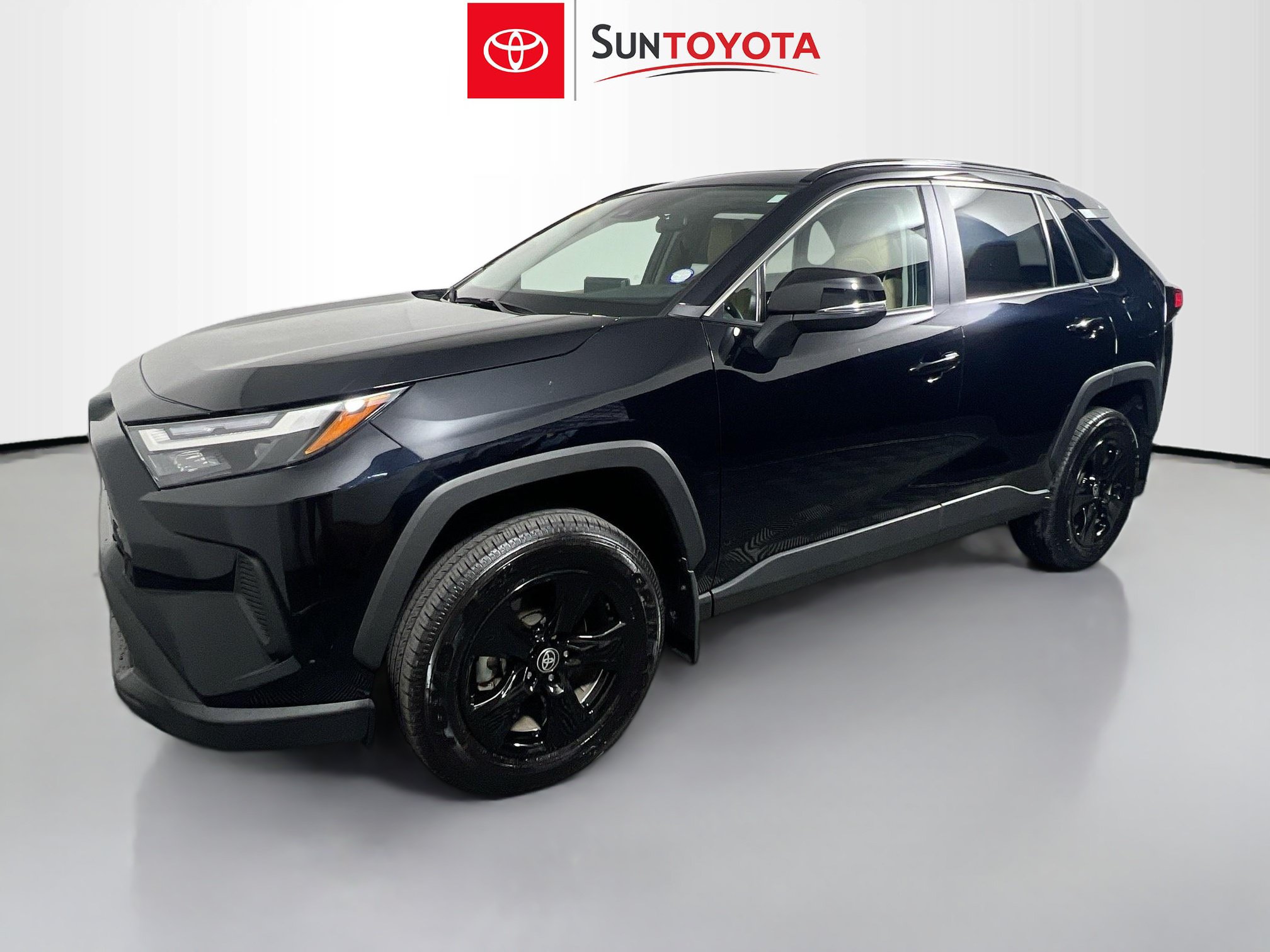 Used 2025 Toyota RAV4 XLE w/ Convenience Package FWD image 9