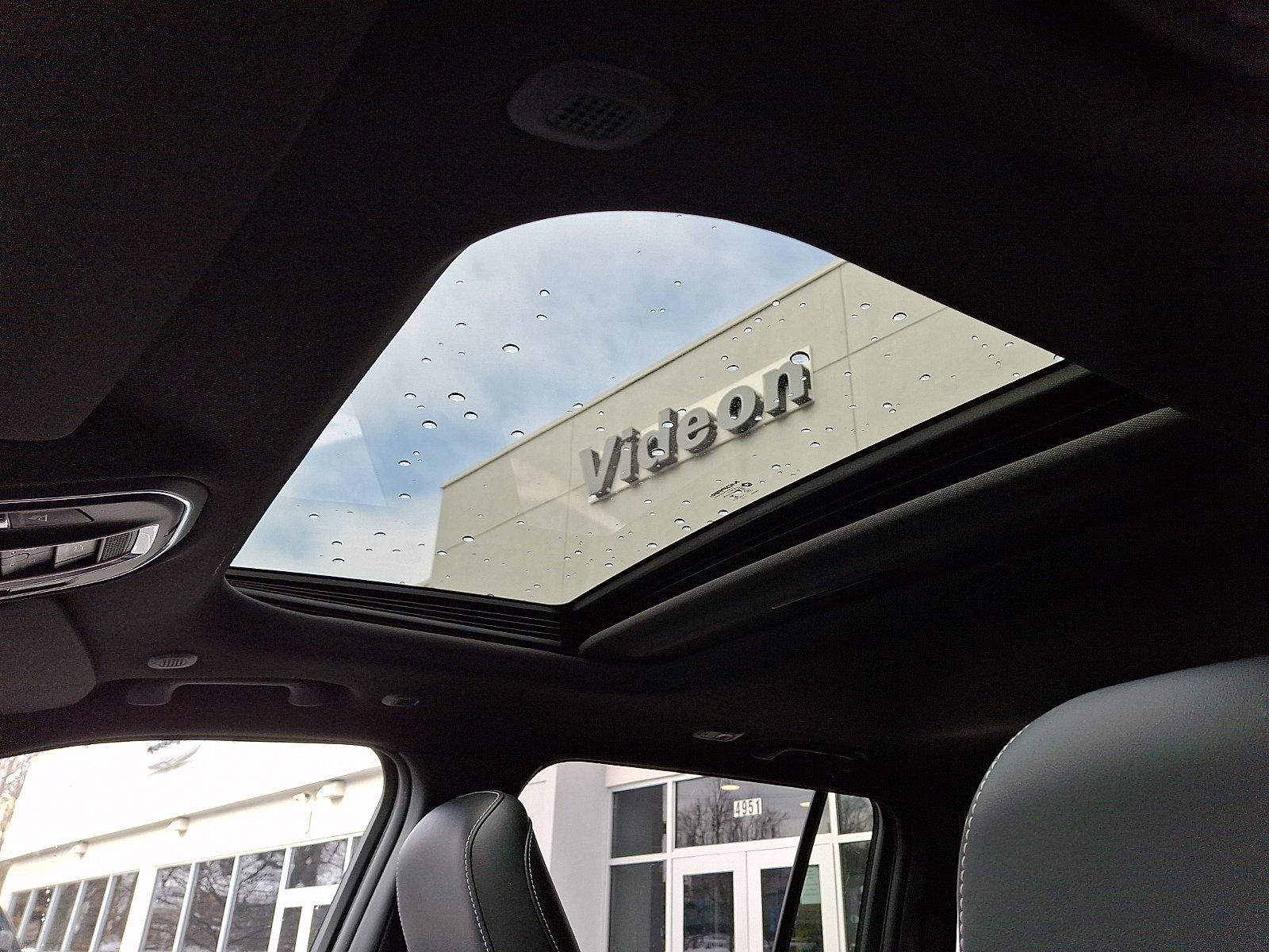 New 2026 Jeep Grand Cherokee Altitude AWD/4WD image 10