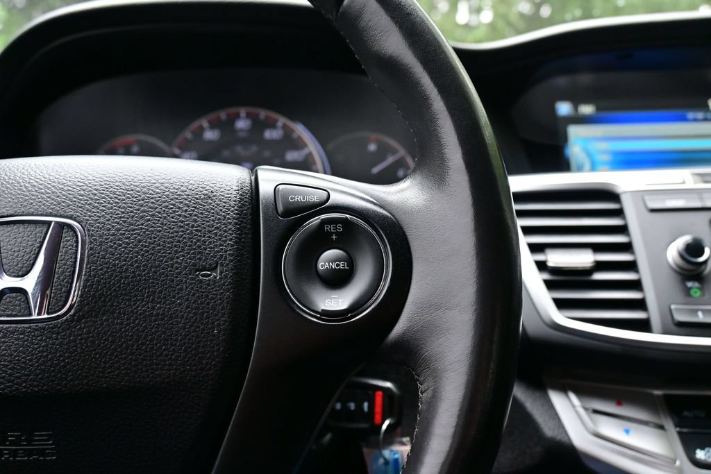 Used 2015 Honda Accord Sport image 36