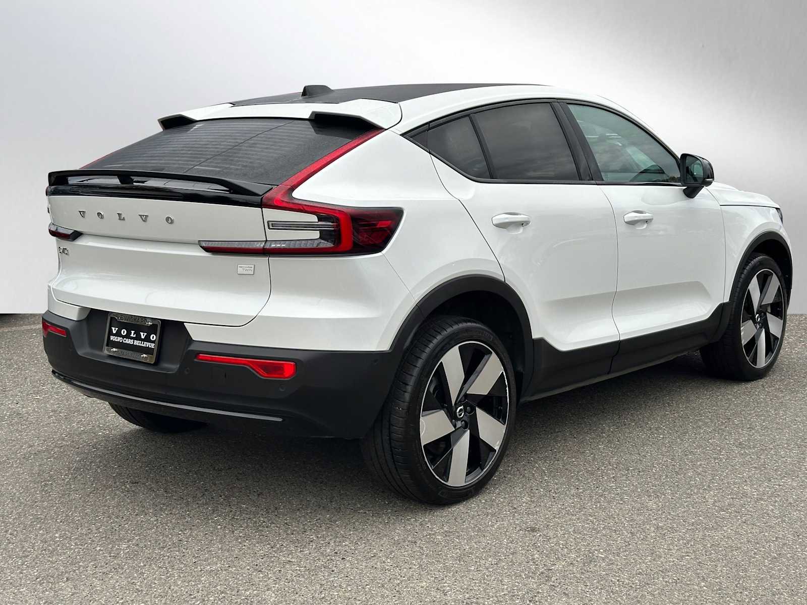 Certified 2023 Volvo C40 P8 Recharge Ultimate image 3