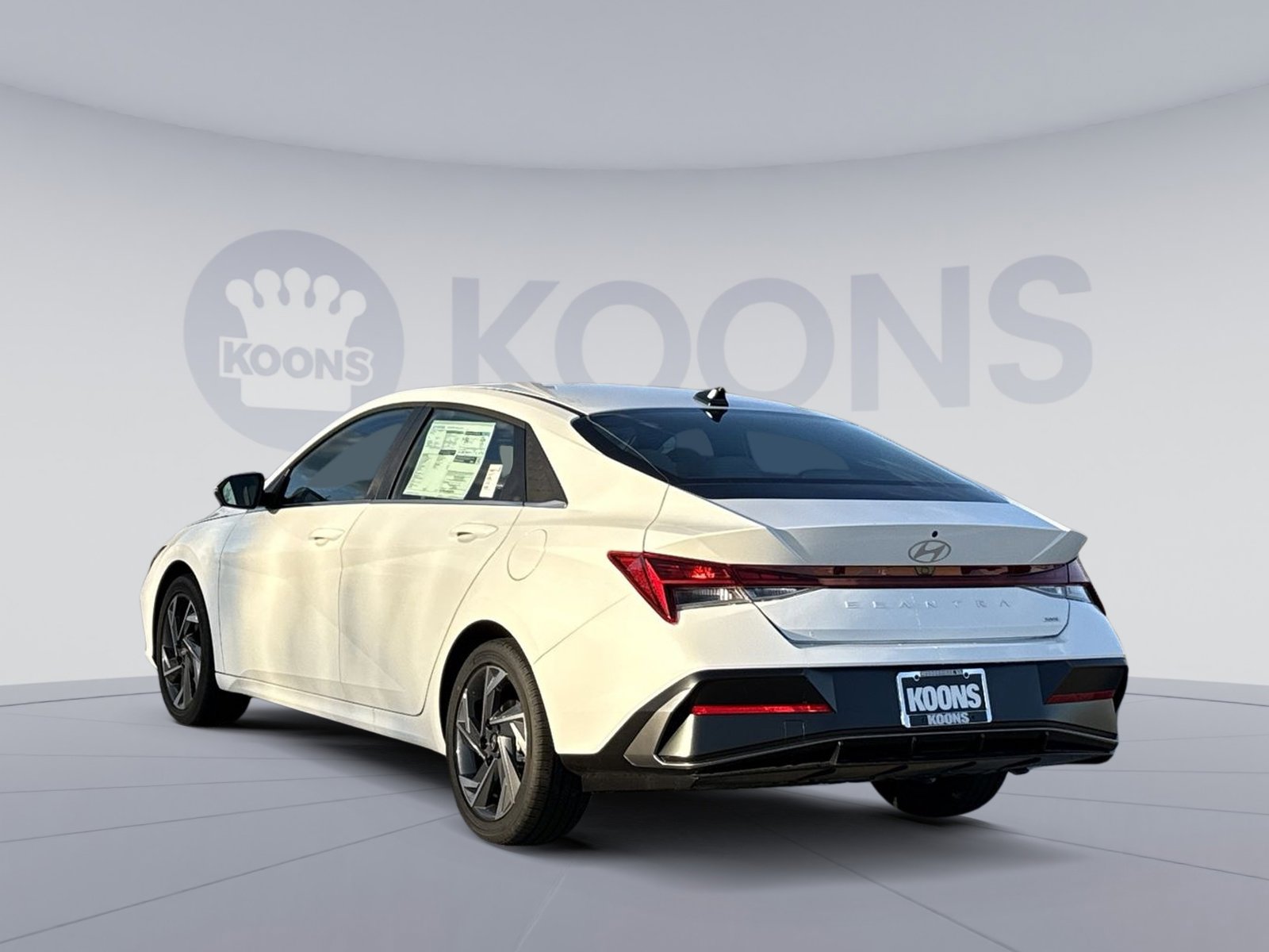 New 2025 Hyundai Elantra Limited image 4