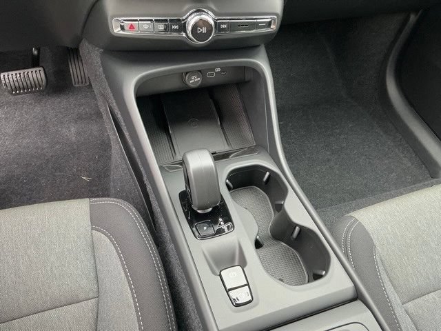 New 2026 Volvo XC40 B4 Core FWD image 15