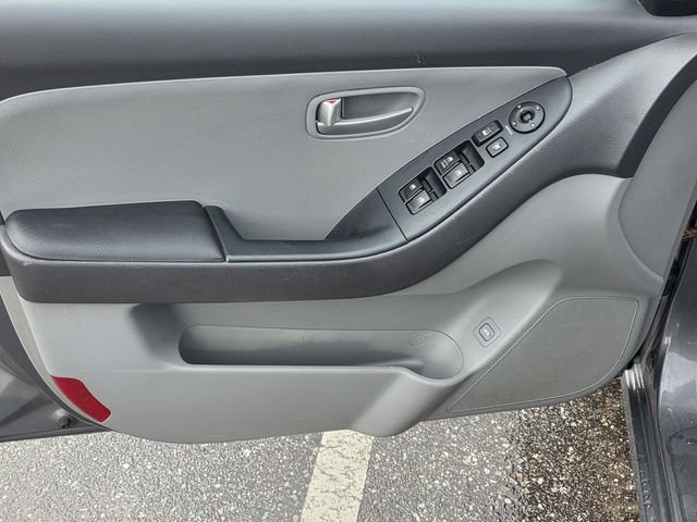 Used 2009 Hyundai Elantra GLS FWD image 26