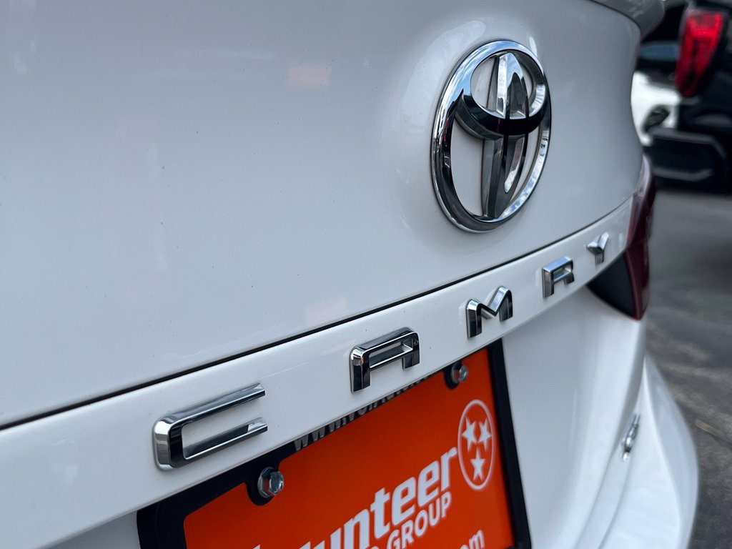 Used 2022 Toyota Camry SE FWD image 9
