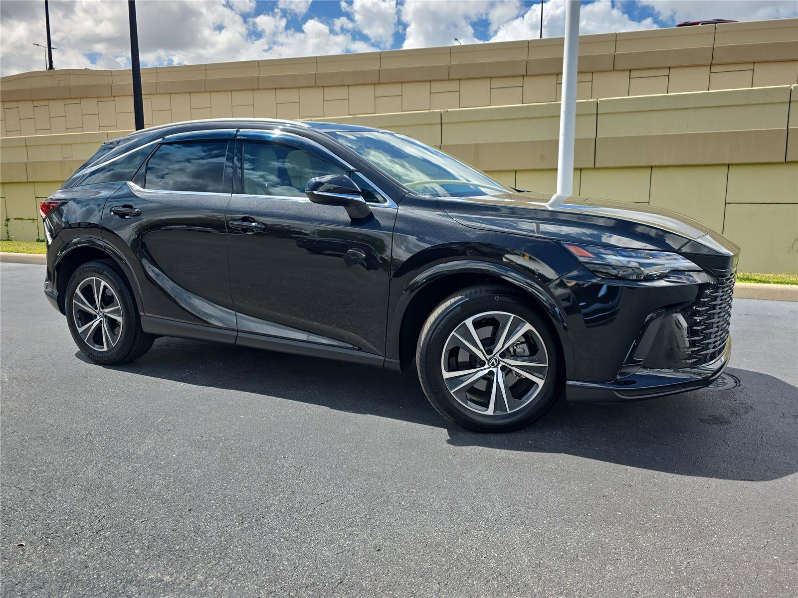 Used 2023 Lexus RX 350 Premium w/ Cold Area Package image 28