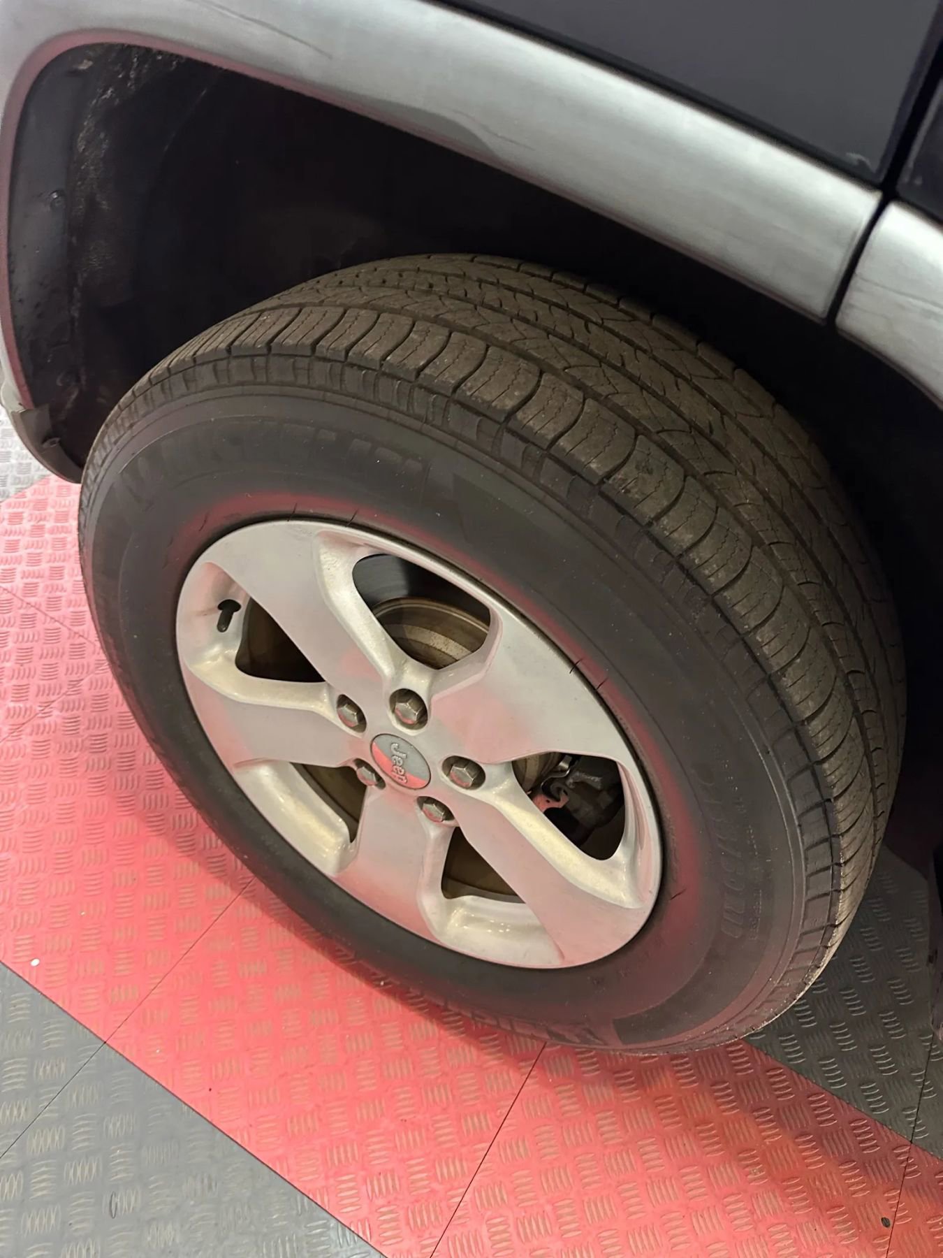 Used 2012 Jeep Grand Cherokee Laredo image 33