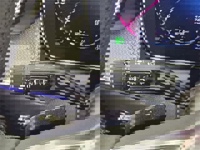 Used 2025 Mercedes-Benz GLC 350e GLC 350e image 27