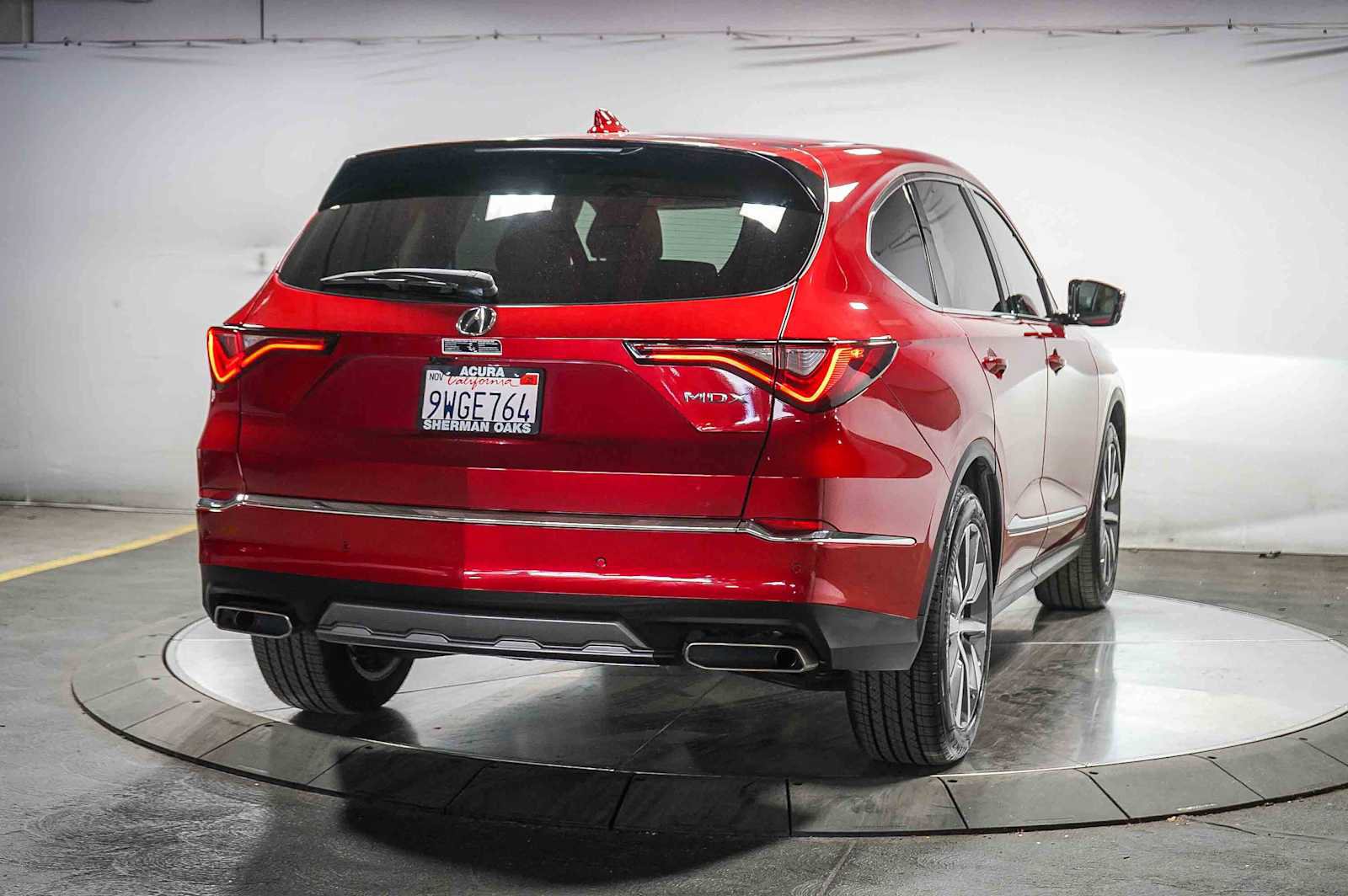 Used 2025 Acura MDX FWD w/ Technology Package image 12